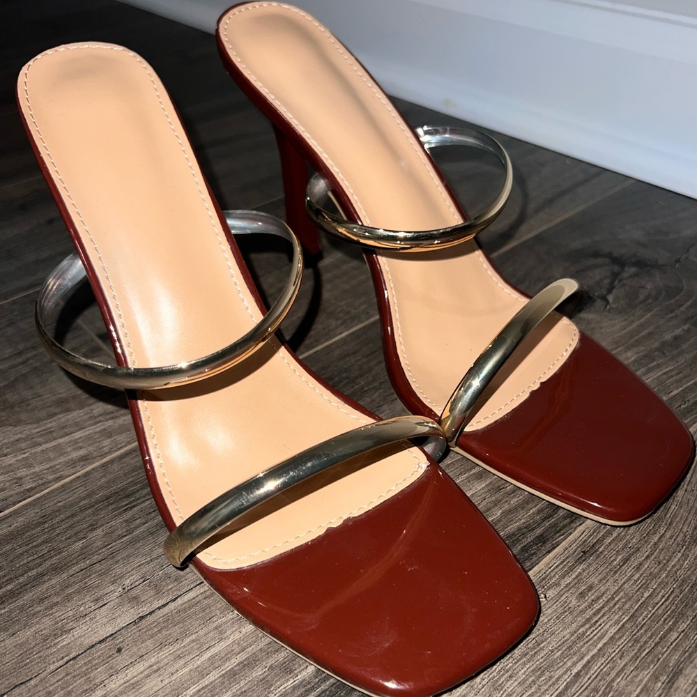 Elegant Gold Strappy Heels